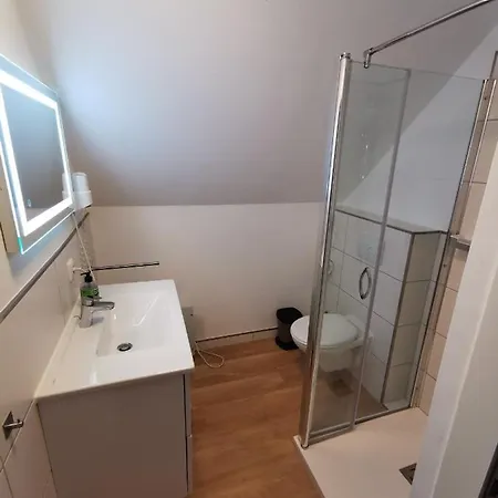 Haus Hinter Den Duenen App 6 Dg 2 Prerow